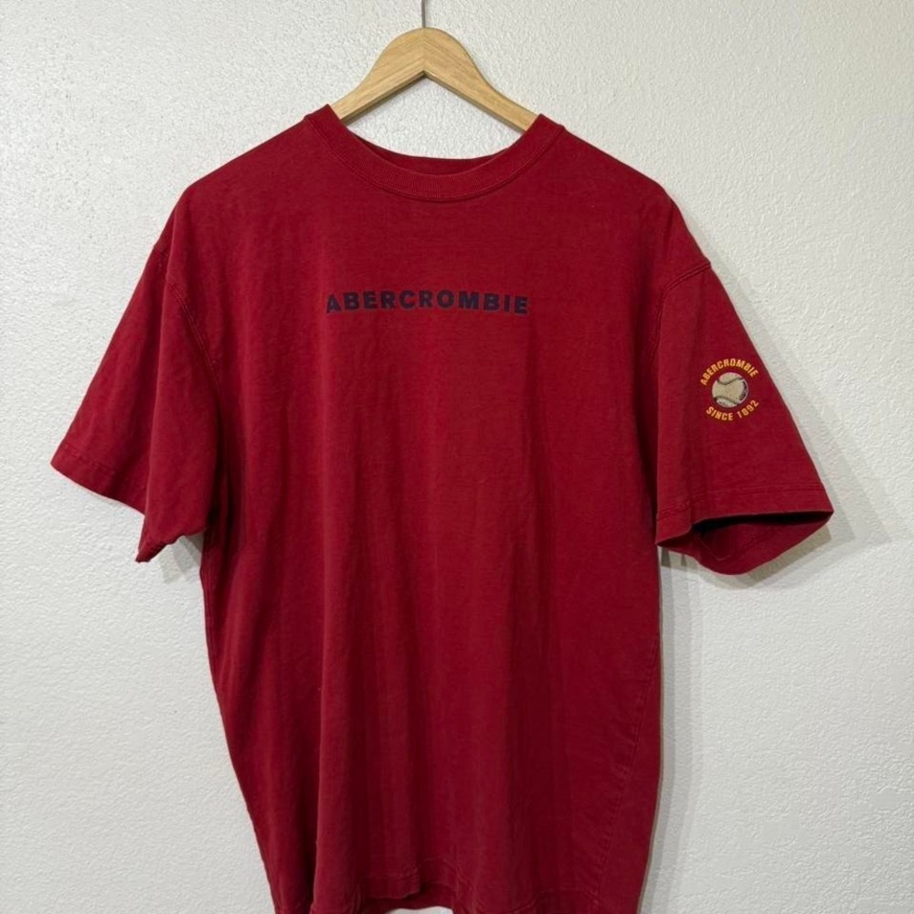 Vintage Abercrombie & Fitch red cotton t-shirt